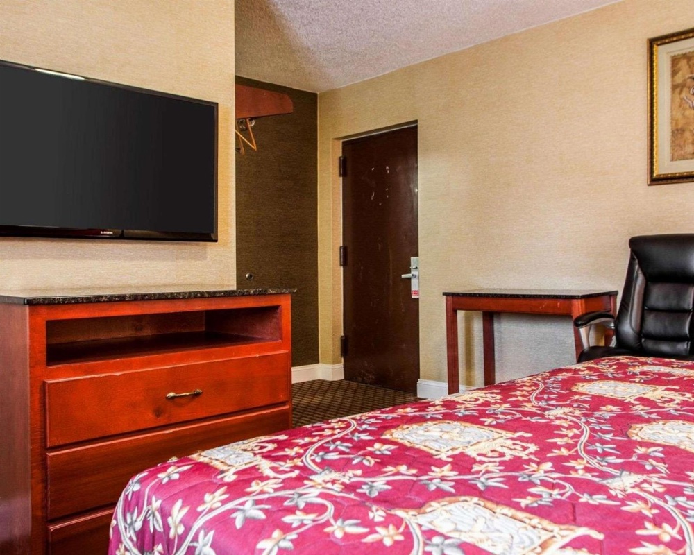 King Room - Accessible/Non-Smoking